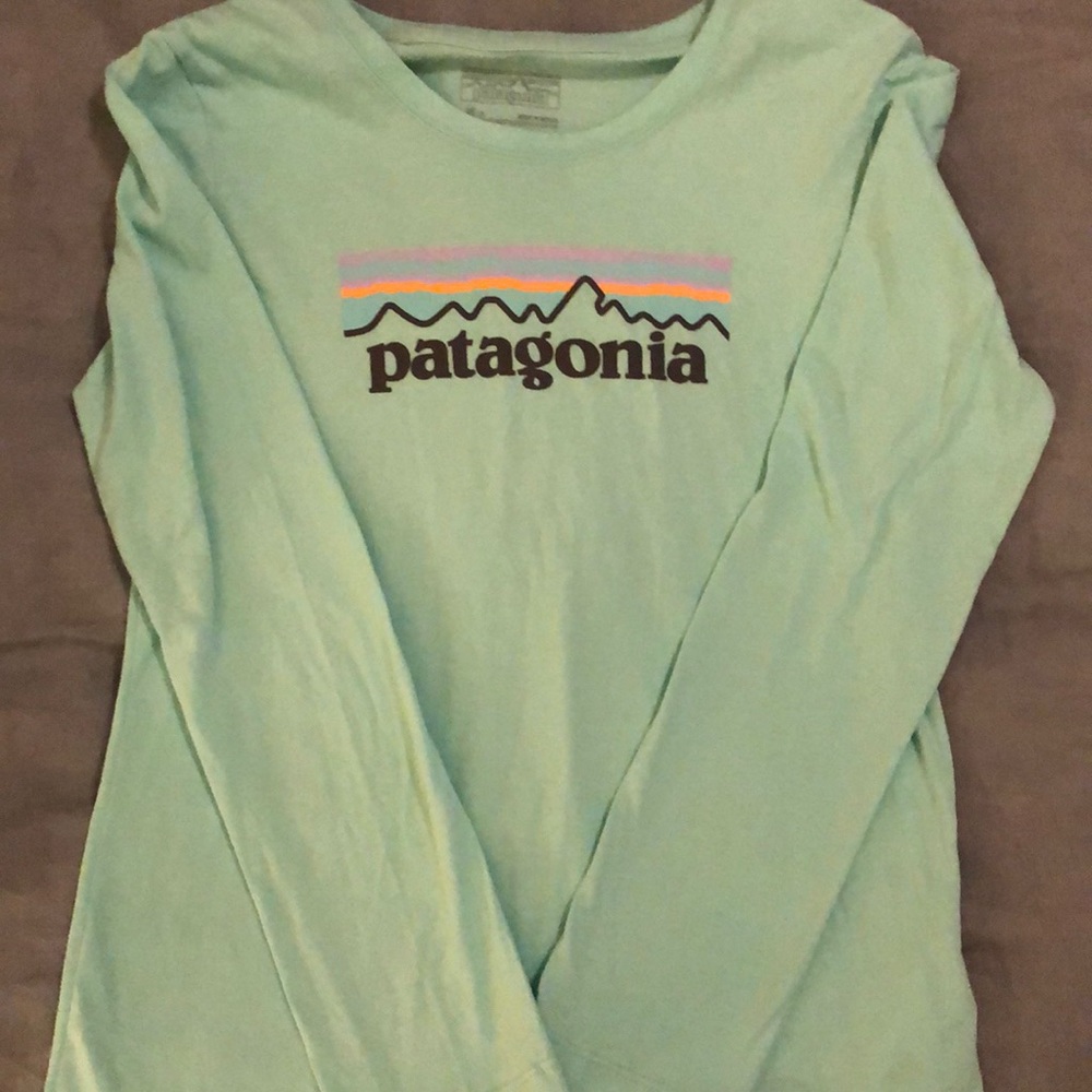 Girls Patagonia long sleeve tshirt